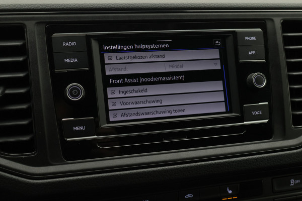 Volkswagen Crafter 35 2.0 TDI DSG L2H2 3-Zits, Camera, ACC, Apple Carplay, Airco, Luchtgeveerde Stoel, LED