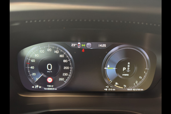 Volvo XC40 T4 Aut. Plug-in Hybrid Plus Dark ACC Stoelverwarming Parkeercamera 211pk