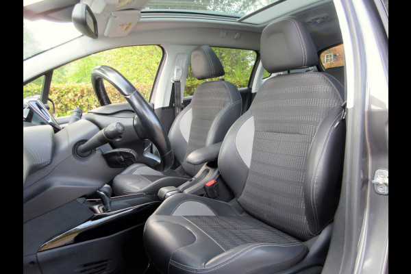 Peugeot 2008 1.2 PureTech Allure Automaat * Navi * Pano.dak *
