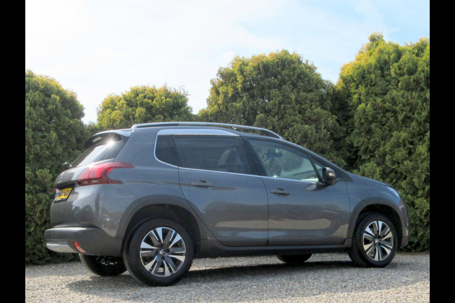 Peugeot 2008 1.2 PureTech Allure Automaat * Navi * Pano.dak *