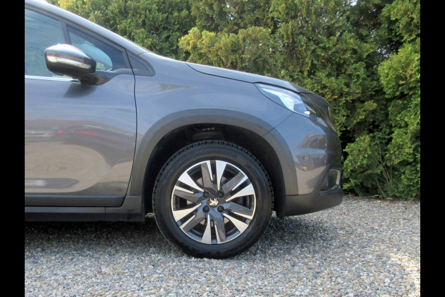 Peugeot 2008 1.2 PureTech Allure Automaat * Navi * Pano.dak *