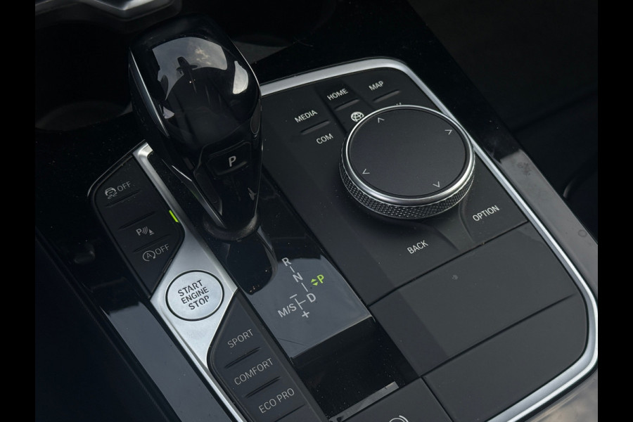 BMW 1-serie 118i Aut M Sport Navi|Leder|Carplay|Dealer Onderhouden