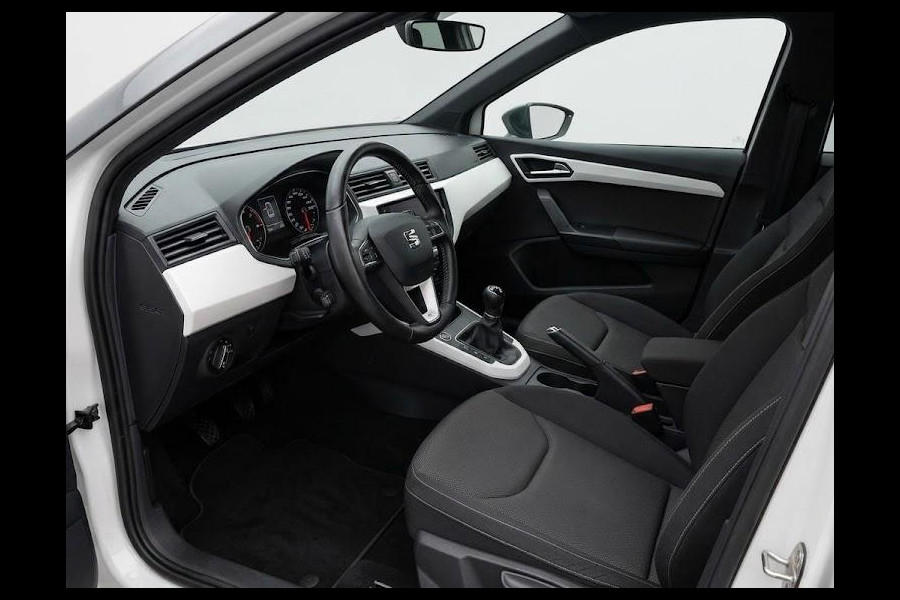 Seat Arona 1.0 TSI Xcellence Launch Edition 116pk | Navigatie | Climatronic | 17 inch lichtmetalen velgen | Parkeersensoren achter | Verwarmbare voorstoelen