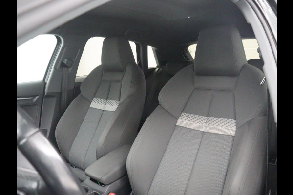 Audi A3 Sportback 30 TFSI Business edition | Cruise control | Virtueel dashboard | Climate control | Navigatie | Carplay | Park assist | 18" velgen
