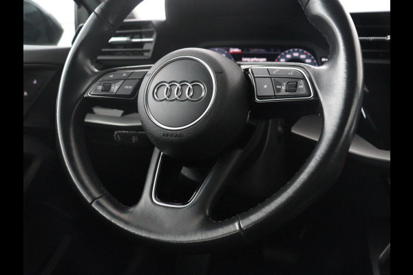 Audi A3 Sportback 30 TFSI Business edition | Cruise control | Virtueel dashboard | Climate control | Navigatie | Carplay | Park assist | 18" velgen