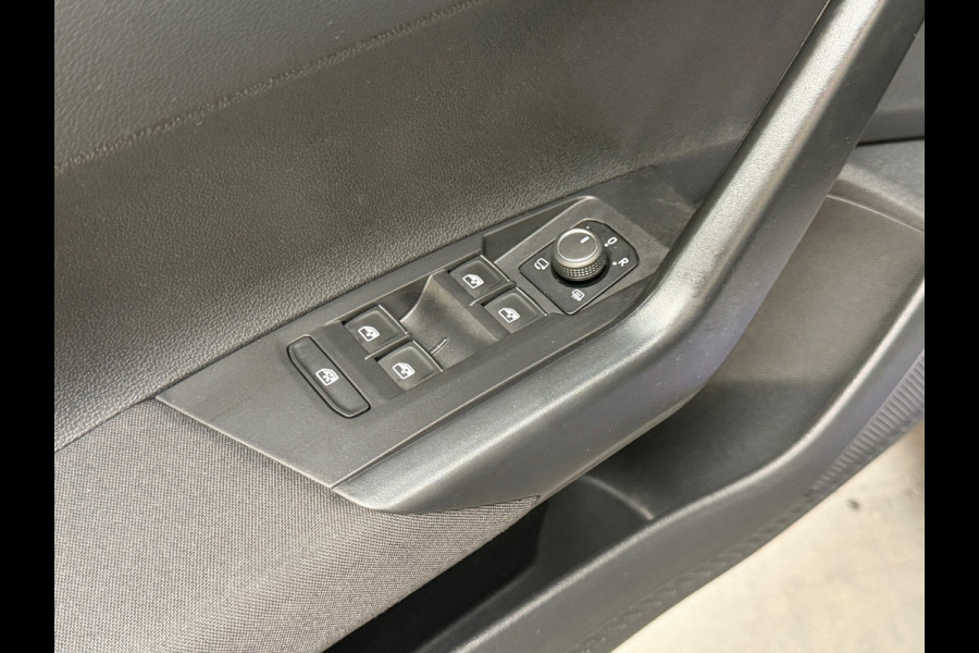 Volkswagen Polo 1.0 TSI R-Line | DSG | Pano | Camera | Carplay | Veel opties | Top Uitvoering