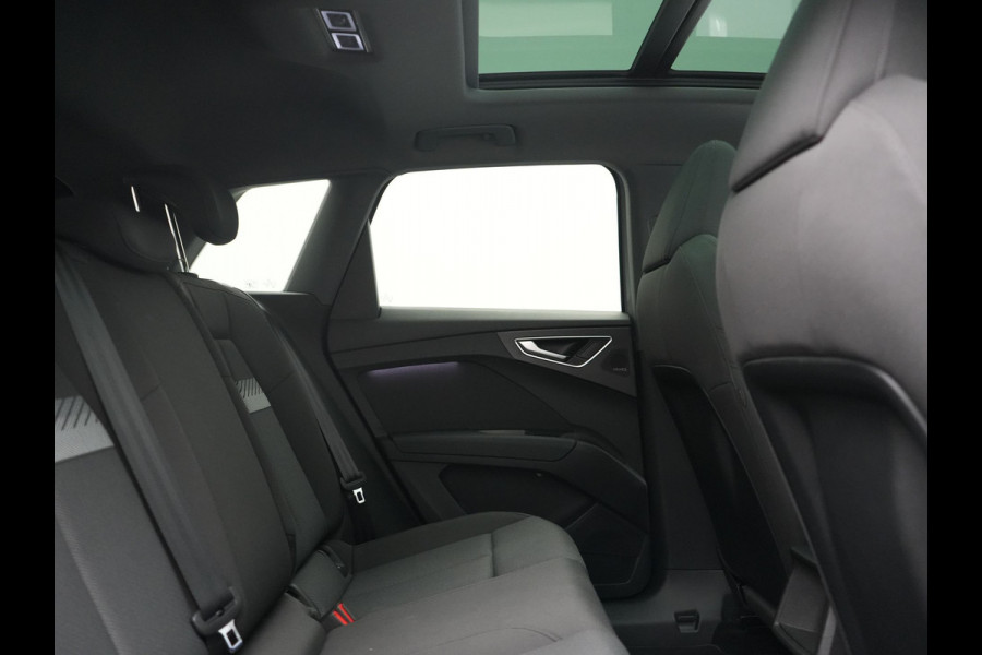Audi Q4 e-tron 35 Advanced edition 55 kWh 170pk Dealer O.H. | SOH 91.9% | Panodak | Adaptive Cruise | Camera | Sonos Audio | Matrix LED | Sportstoelen Verwarmd | Apple Carplay | Sfeerverlichting | DAB | Virtual | 19"L.M |