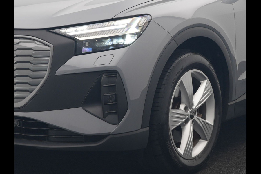 Audi Q4 e-tron 35 Advanced edition 55 kWh 170pk Dealer O.H. | SOH 91.9% | Panodak | Adaptive Cruise | Camera | Sonos Audio | Matrix LED | Sportstoelen Verwarmd | Apple Carplay | Sfeerverlichting | DAB | Virtual | 19"L.M |