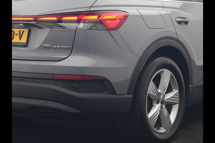 Audi Q4 e-tron 35 Advanced edition 55 kWh 170pk Dealer O.H. | SOH 91.9% | Panodak | Adaptive Cruise | Camera | Sonos Audio | Matrix LED | Sportstoelen Verwarmd | Apple Carplay | Sfeerverlichting | DAB | Virtual | 19"L.M |