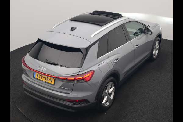 Audi Q4 e-tron 35 Advanced edition 55 kWh 170pk Dealer O.H. | SOH 91.9% | Panodak | Adaptive Cruise | Camera | Sonos Audio | Matrix LED | Sportstoelen Verwarmd | Apple Carplay | Sfeerverlichting | DAB | Virtual | 19"L.M |