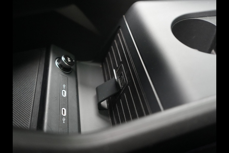 Audi Q4 e-tron 35 Advanced edition 55 kWh 170pk Dealer O.H. | SOH 91.9% | Panodak | Adaptive Cruise | Camera | Sonos Audio | Matrix LED | Sportstoelen Verwarmd | Apple Carplay | Sfeerverlichting | DAB | Virtual | 19"L.M |