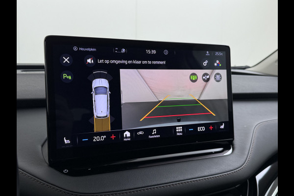 Škoda ENYAQ iV 80 204PK Leder Trekhaak Adap.Cruise Stoel+Stuurverwarming Camera 3-Zone Ecc Elek.Achterklep Keyless Apple Carplay Android Auto N Comfort plus-pakket  Assistentie Pakket Climate-pakket P-Assist Lmv Led Isofix Privacy Glas 1.000KG Trekgewicht 1e Eigenaar Origineel Nederlandse Auto