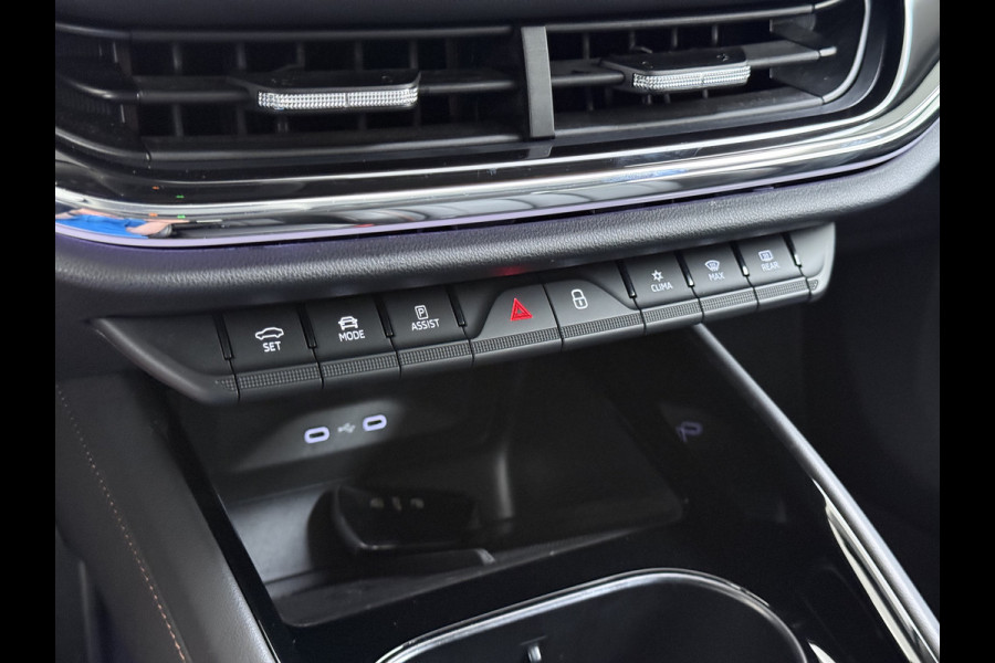 Škoda ENYAQ iV 80 204PK Leder Trekhaak Adap.Cruise Stoel+Stuurverwarming Camera 3-Zone Ecc Elek.Achterklep Keyless Apple Carplay Android Auto N Comfort plus-pakket  Assistentie Pakket Climate-pakket P-Assist Lmv Led Isofix Privacy Glas 1.000KG Trekgewicht 1e Eigenaar Origineel Nederlandse Auto