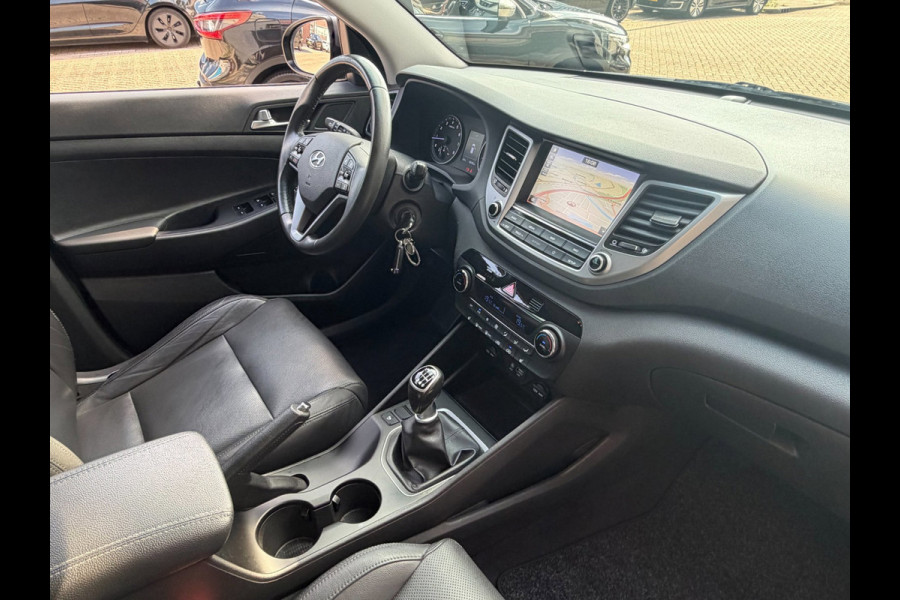 Hyundai Tucson 1.6 T-GDi Premium 177PK - Navigatie I Leer I Airco I 19 inch Sport velgen I LED I PDC & Camera I Dealer onderhouden