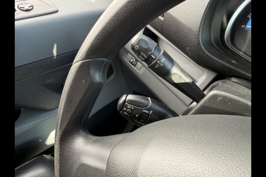 Peugeot e-Expert 75 kWh 136PK L2H1 330km WLTP 96.3% (SOH) Snelladen Climate Control Cruise Control Parkeersensoren Achter