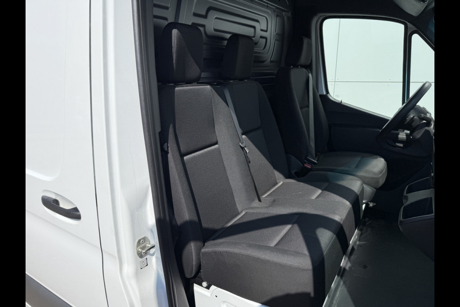Mercedes-Benz eSprinter 312 55kWh L2H2 Elektrisch 145km WLTP 80kw Snelladen Climate Control Camera