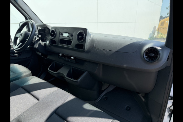 Mercedes-Benz eSprinter 312 55kWh L2H2 Elektrisch 145km WLTP 80kw Snelladen Climate Control Camera