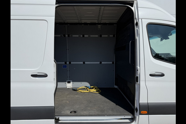 Mercedes-Benz eSprinter 312 55kWh L2H2 Elektrisch 145km WLTP 80kw Snelladen Climate Control Camera