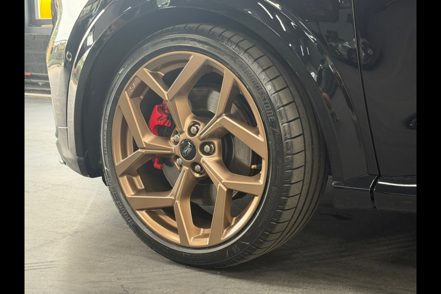 Ford Puma 1.5 EcoBoost ST-X Gold Edition Limited 668/999 | Alcantara | Kuipstoelen | B&O | Full Option | 1e eigenaar | Uniek