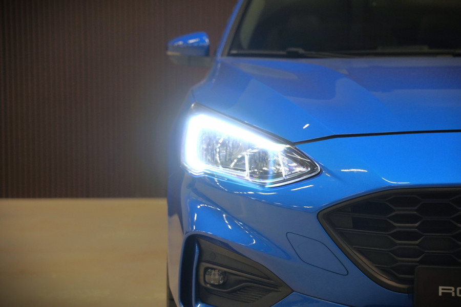 Ford Focus 1.0 EcoBoost ST Line Business | Panoramadak | Bang & Olufsen | Head-Up Display | Stoelverwarming | Keyless | Elektrische Stoel | Cruise Control | LED | Parkeersensoren