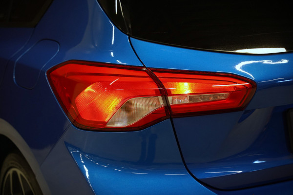 Ford Focus 1.0 EcoBoost ST Line Business | Panoramadak | Bang & Olufsen | Head-Up Display | Stoelverwarming | Keyless | Elektrische Stoel | Cruise Control | LED | Parkeersensoren