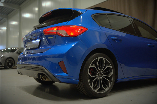 Ford Focus 1.0 EcoBoost ST Line Business | Panoramadak | Bang & Olufsen | Head-Up Display | Stoelverwarming | Keyless | Elektrische Stoel | Cruise Control | LED | Parkeersensoren