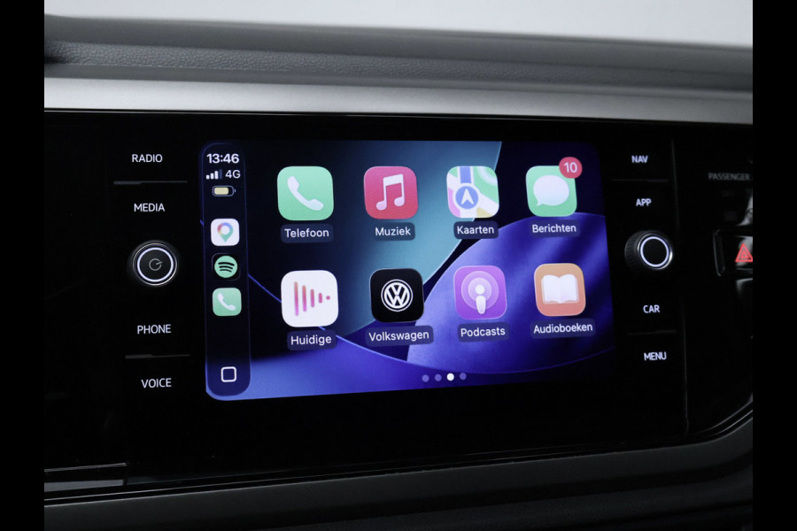 Volkswagen Polo 1.0 TSI Beats Sport (APPLE CARPLAY,GROOT NAVI,PDC,CLIMATE,CRUISE,LED,GETINT,SPORTSTOELEN,LM VELGEN,NIEUW STAAT)