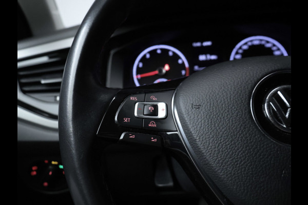 Volkswagen Polo 1.0 TSI Beats Sport (APPLE CARPLAY,GROOT NAVI,PDC,CLIMATE,CRUISE,LED,GETINT,SPORTSTOELEN,LM VELGEN,NIEUW STAAT)