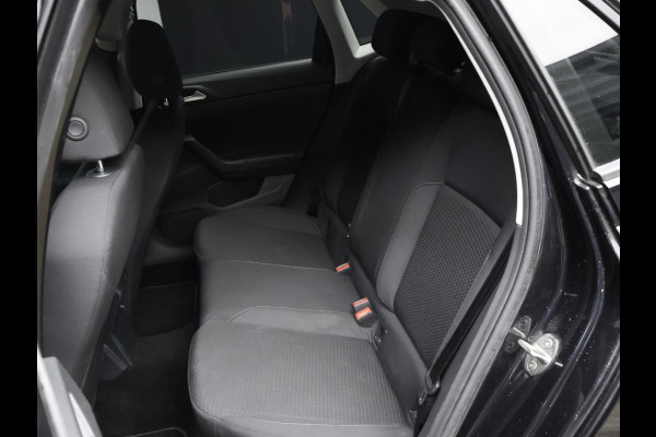 Volkswagen Polo 1.0 TSI Beats Sport (APPLE CARPLAY,GROOT NAVI,PDC,CLIMATE,CRUISE,LED,GETINT,SPORTSTOELEN,LM VELGEN,NIEUW STAAT)