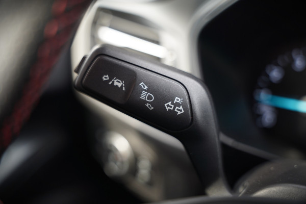 Ford Focus 1.0 EcoBoost ST Line Business | Panoramadak | Bang & Olufsen | Head-Up Display | Stoelverwarming | Keyless | Elektrische Stoel | Cruise Control | LED | Parkeersensoren