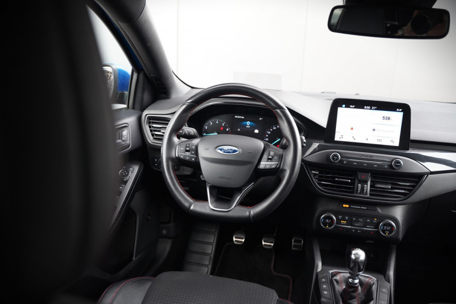 Ford Focus 1.0 EcoBoost ST Line Business | Panoramadak | Bang & Olufsen | Head-Up Display | Stoelverwarming | Keyless | Elektrische Stoel | Cruise Control | LED | Parkeersensoren