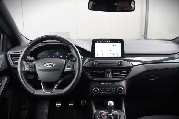 Ford Focus 1.0 EcoBoost ST Line Business | Panoramadak | Bang & Olufsen | Head-Up Display | Stoelverwarming | Keyless | Elektrische Stoel | Cruise Control | LED | Parkeersensoren