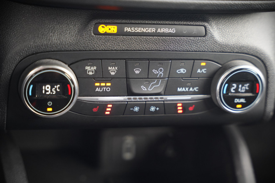 Ford Focus 1.0 EcoBoost ST Line Business | Panoramadak | Bang & Olufsen | Head-Up Display | Stoelverwarming | Keyless | Elektrische Stoel | Cruise Control | LED | Parkeersensoren