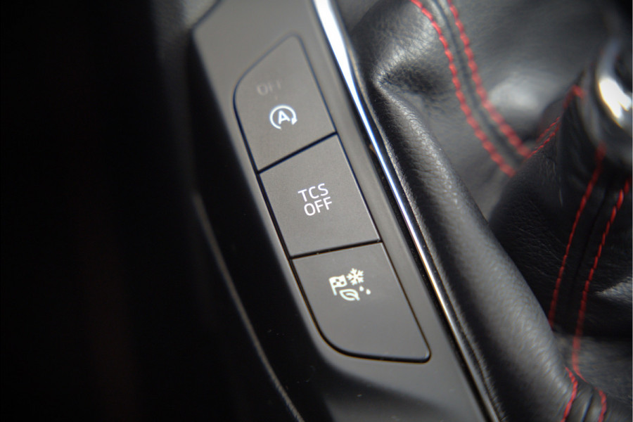 Ford Focus 1.0 EcoBoost ST Line Business | Panoramadak | Bang & Olufsen | Head-Up Display | Stoelverwarming | Keyless | Elektrische Stoel | Cruise Control | LED | Parkeersensoren