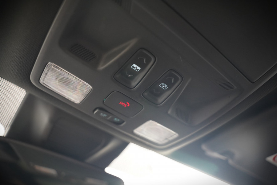 Ford Focus 1.0 EcoBoost ST Line Business | Panoramadak | Bang & Olufsen | Head-Up Display | Stoelverwarming | Keyless | Elektrische Stoel | Cruise Control | LED | Parkeersensoren
