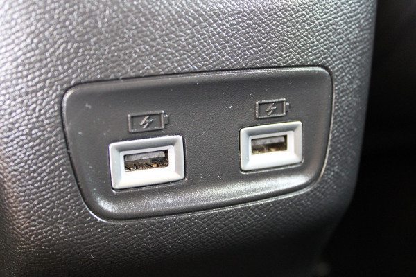 Peugeot e-208 EV Active Pack 50 kWh | Cruise control | Airco | Stoelverwarming