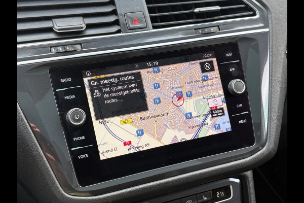Volkswagen Tiguan Allspace 1.5 TSI PANO/19INCH-R-LINE/VIRTUAL/CARPLAY/KEYLESS/LEDER