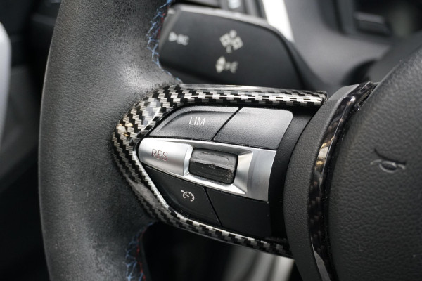 BMW 1-serie 118i High Executive M Sport + CAMERA | HARMAN/KARDON | SPORTSTOELEN | LED