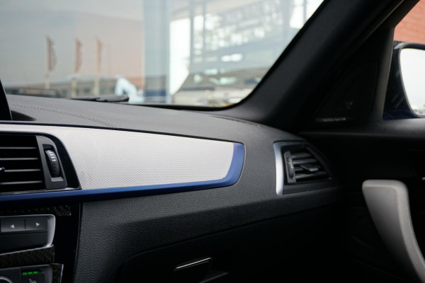 BMW 1-serie 118i High Executive M Sport + CAMERA | HARMAN/KARDON | SPORTSTOELEN | LED