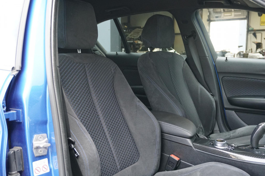 BMW 1-serie 118i High Executive M Sport + CAMERA | HARMAN/KARDON | SPORTSTOELEN | LED