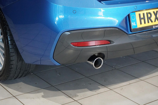 BMW 1-serie 118i High Executive M Sport + CAMERA | HARMAN/KARDON | SPORTSTOELEN | LED