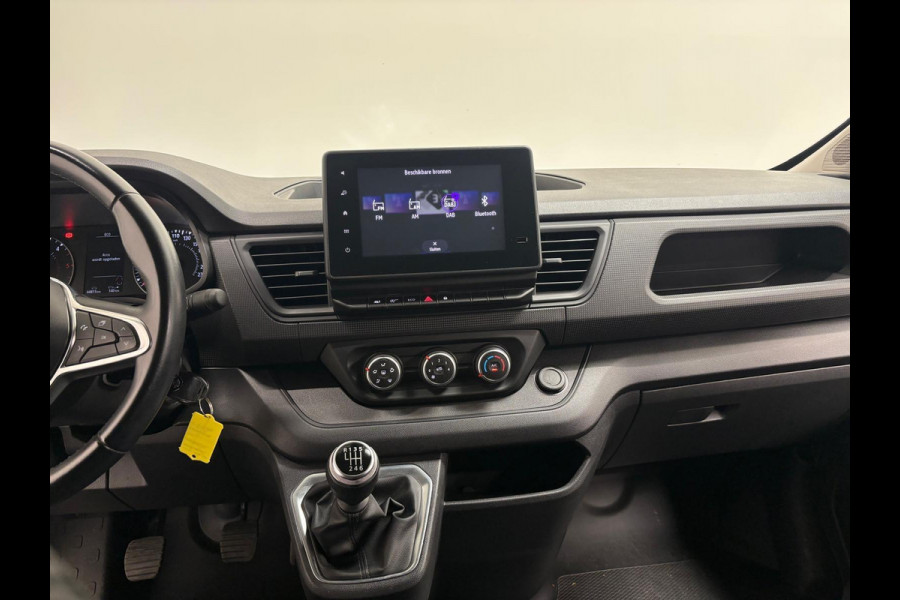 Renault Trafic 2.0 Blue dCi 150PK T30 L2H1 Advance Airco Bluetooth Camera Cruise Parkeersensoren Trekhaak