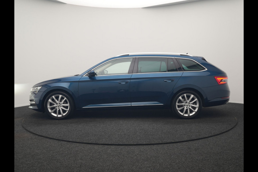 Škoda Superb Combi 1.4 TSI iV Laurin & Klement PHEV 218pk Dealer O.H. | Trekhaak Af Fabriek | Adaptive Cruise | Camera | Lederen Comfortzetels Memory & Verwarmd | Stuur Verwarmd | Canton Audio | Blis | Keyless | Apple Carplay | Crystal LED | Navigatie | DAB | Plug In Hybrid |