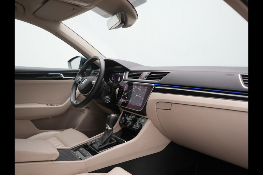 Škoda Superb Combi 1.4 TSI iV Laurin & Klement PHEV 218pk Dealer O.H. | Trekhaak Af Fabriek | Adaptive Cruise | Camera | Lederen Comfortzetels Memory & Verwarmd | Stuur Verwarmd | Canton Audio | Blis | Keyless | Apple Carplay | Crystal LED | Navigatie | DAB | Plug In Hybrid |