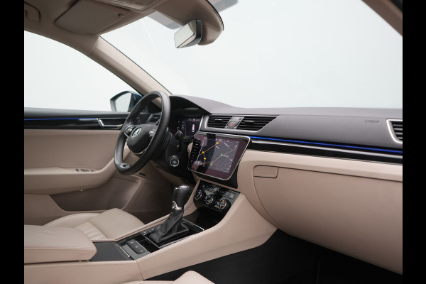 Škoda Superb Combi 1.4 TSI iV Laurin & Klement PHEV 218pk Dealer O.H. | Trekhaak Af Fabriek | Adaptive Cruise | Camera | Lederen Comfortzetels Memory & Verwarmd | Stuur Verwarmd | Canton Audio | Blis | Keyless | Apple Carplay | Crystal LED | Navigatie | DAB | Plug In Hybrid |