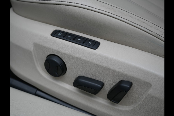 Škoda Superb Combi 1.4 TSI iV Laurin & Klement PHEV 218pk Dealer O.H. | Trekhaak Af Fabriek | Adaptive Cruise | Camera | Lederen Comfortzetels Memory & Verwarmd | Stuur Verwarmd | Canton Audio | Blis | Keyless | Apple Carplay | Crystal LED | Navigatie | DAB | Plug In Hybrid |