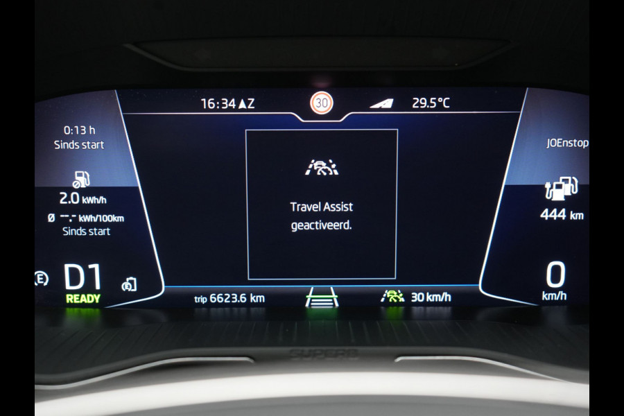 Škoda Superb Combi 1.4 TSI iV Laurin & Klement PHEV 218pk Dealer O.H. | Trekhaak Af Fabriek | Adaptive Cruise | Camera | Lederen Comfortzetels Memory & Verwarmd | Stuur Verwarmd | Canton Audio | Blis | Keyless | Apple Carplay | Crystal LED | Navigatie | DAB | Plug In Hybrid |