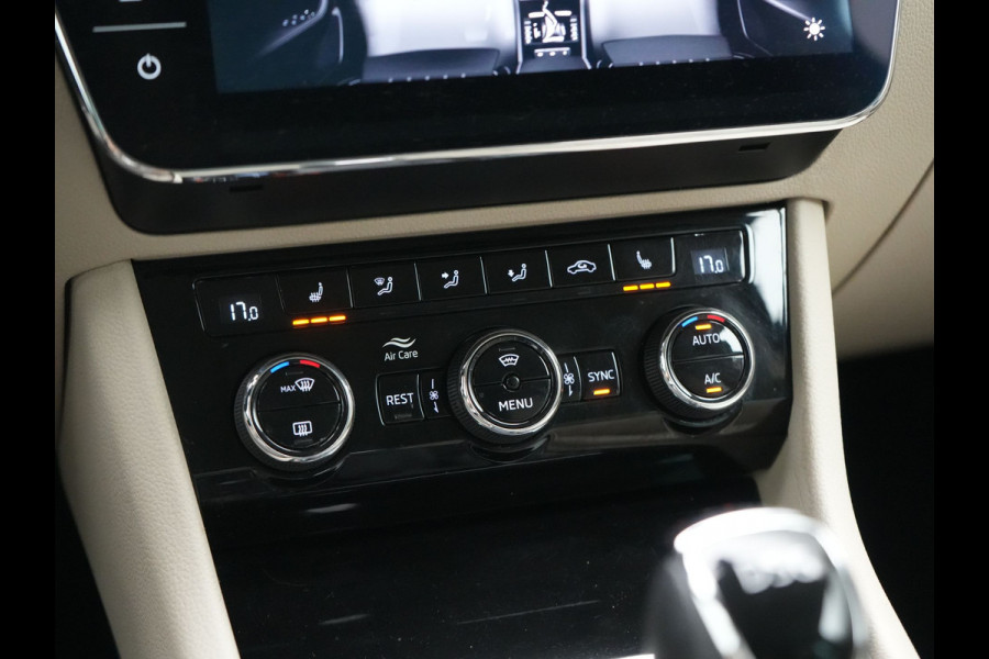 Škoda Superb Combi 1.4 TSI iV Laurin & Klement PHEV 218pk Dealer O.H. | Trekhaak Af Fabriek | Adaptive Cruise | Camera | Lederen Comfortzetels Memory & Verwarmd | Stuur Verwarmd | Canton Audio | Blis | Keyless | Apple Carplay | Crystal LED | Navigatie | DAB | Plug In Hybrid |