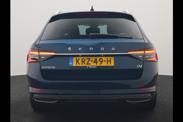 Škoda Superb Combi 1.4 TSI iV Laurin & Klement PHEV 218pk Dealer O.H. | Trekhaak Af Fabriek | Adaptive Cruise | Camera | Lederen Comfortzetels Memory & Verwarmd | Stuur Verwarmd | Canton Audio | Blis | Keyless | Apple Carplay | Crystal LED | Navigatie | DAB | Plug In Hybrid |