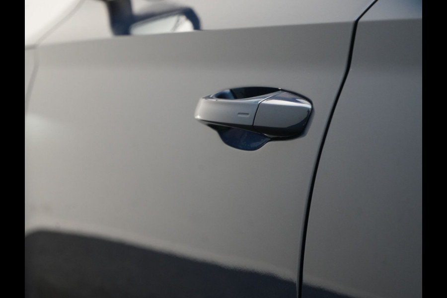 Škoda Superb Combi 1.4 TSI iV Laurin & Klement PHEV 218pk Dealer O.H. | Trekhaak Af Fabriek | Adaptive Cruise | Camera | Lederen Comfortzetels Memory & Verwarmd | Stuur Verwarmd | Canton Audio | Blis | Keyless | Apple Carplay | Crystal LED | Navigatie | DAB | Plug In Hybrid |